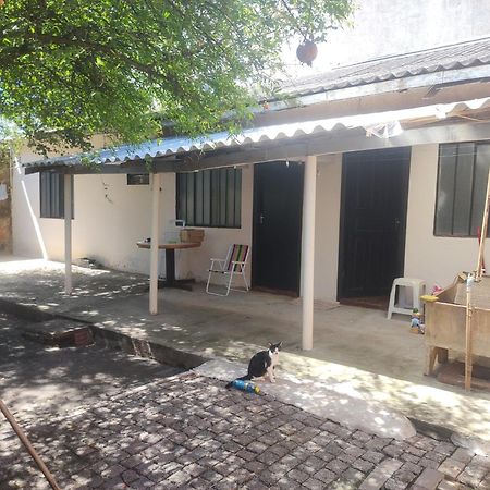 Pe De Pitanga - Unica Casa Arborizada Do Quarteirao Com Arvores Frutiferas Маринга Экстерьер фото